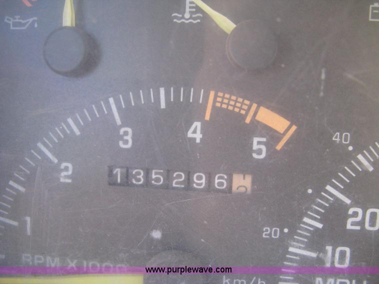 image for item B8452 1994 Chevrolet 3500 Crew Cab utility truck