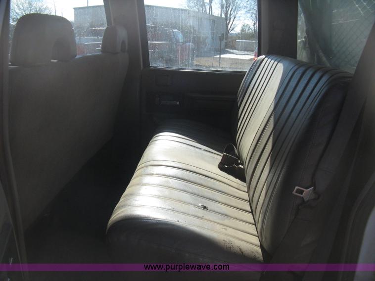 image for item B8452 1994 Chevrolet 3500 Crew Cab utility truck