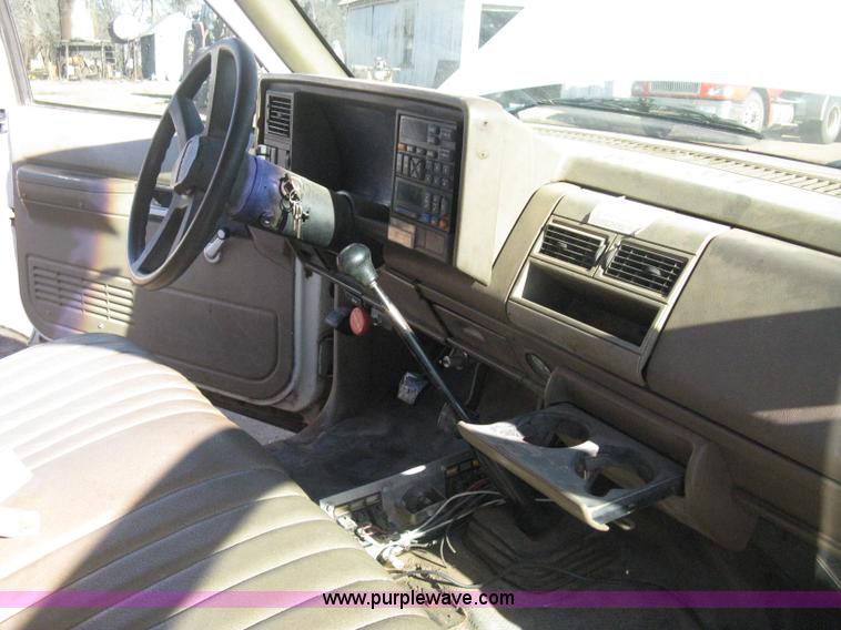 image for item B8452 1994 Chevrolet 3500 Crew Cab utility truck