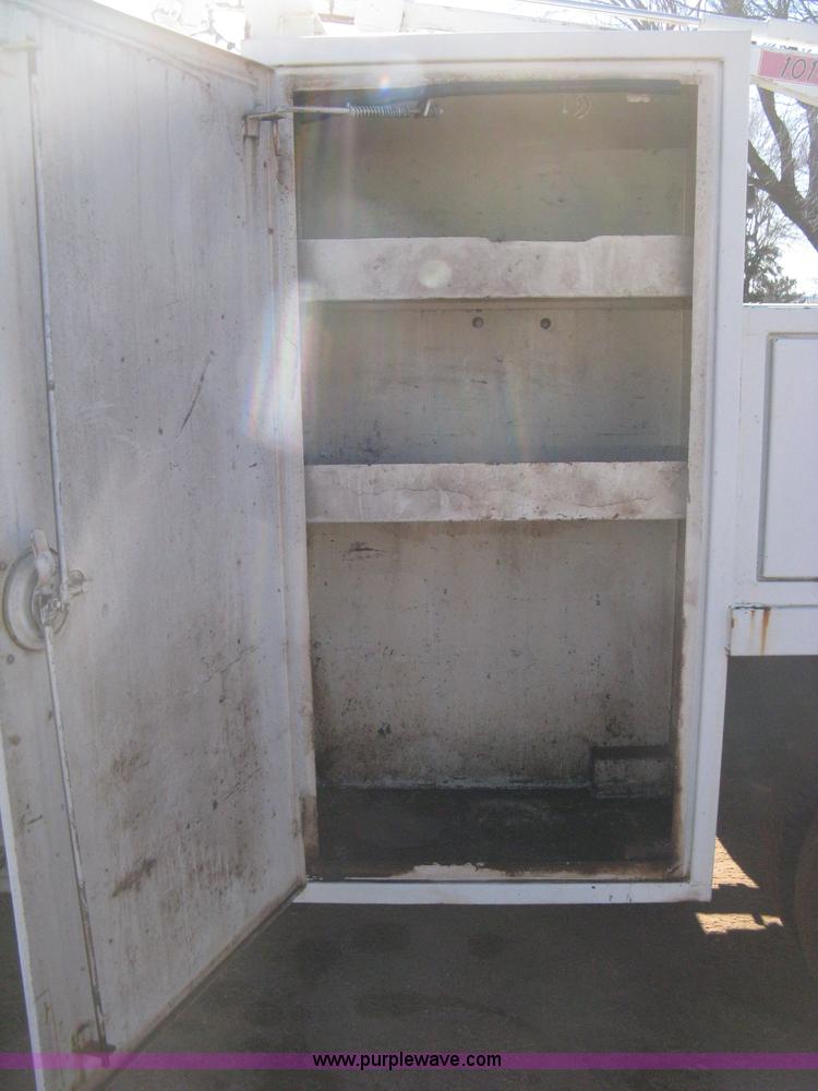 image for item B8452 1994 Chevrolet 3500 Crew Cab utility truck