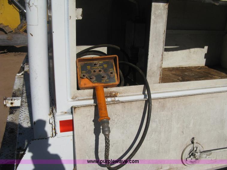 image for item B8452 1994 Chevrolet 3500 Crew Cab utility truck