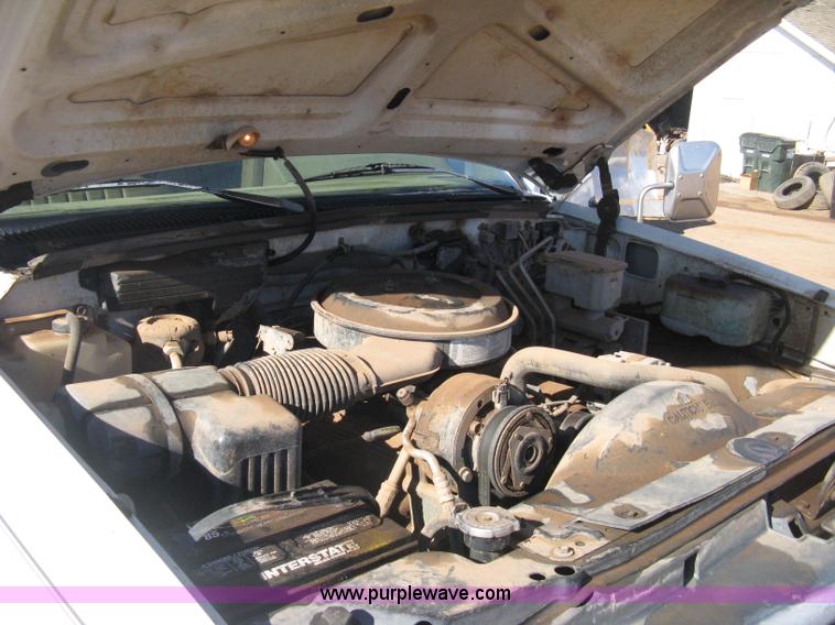 image for item B8452 1994 Chevrolet 3500 Crew Cab utility truck