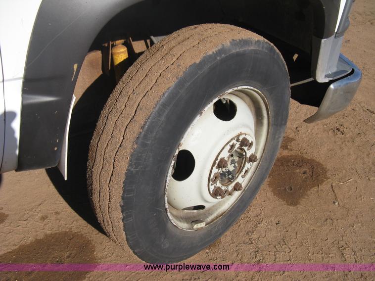 image for item B8452 1994 Chevrolet 3500 Crew Cab utility truck