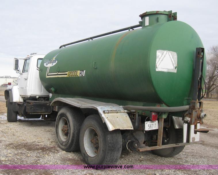 image for item B8458 1986 Ford 8000 sludge tanker truck
