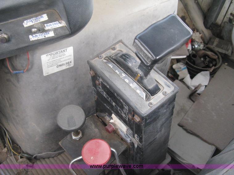 image for item B8458 1986 Ford 8000 sludge tanker truck