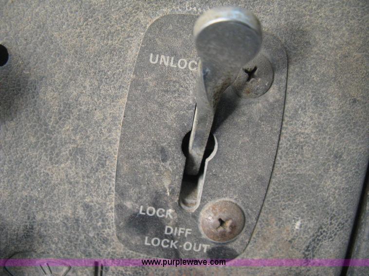 image for item B8458 1986 Ford 8000 sludge tanker truck