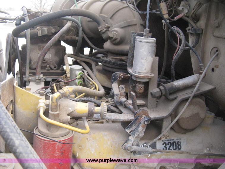 image for item B8458 1986 Ford 8000 sludge tanker truck