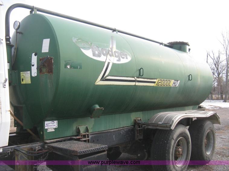 image for item B8458 1986 Ford 8000 sludge tanker truck
