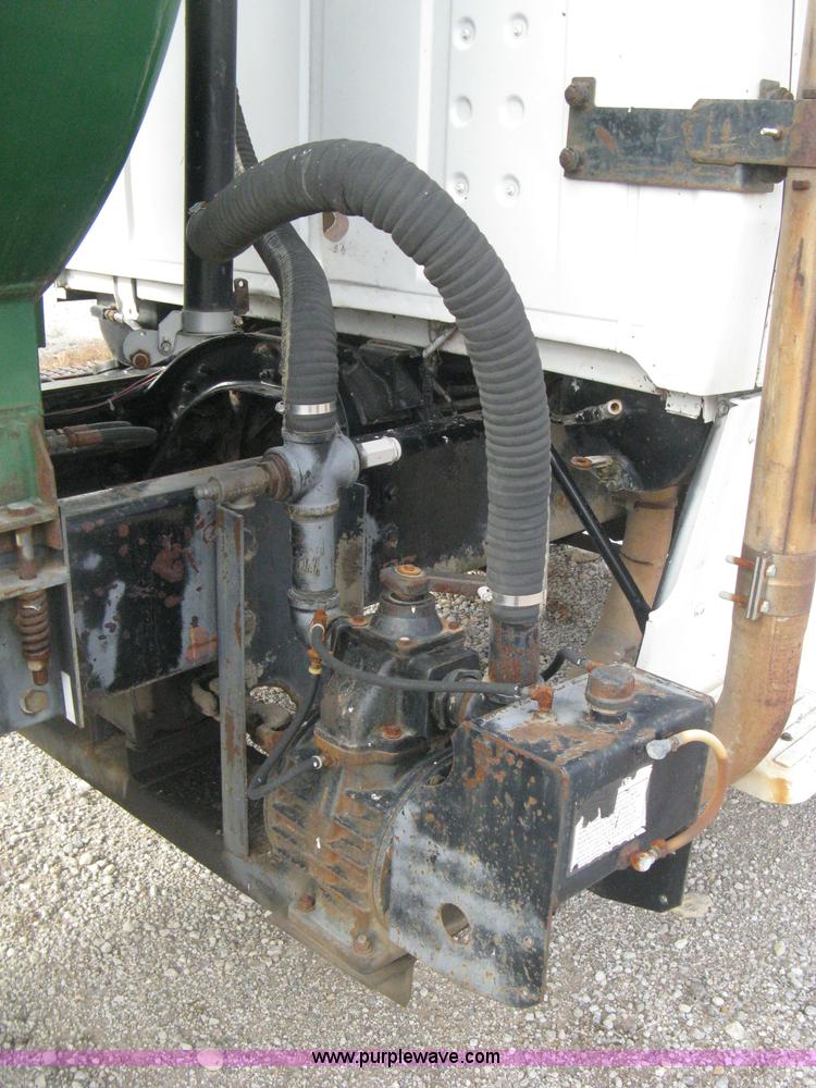 image for item B8458 1986 Ford 8000 sludge tanker truck