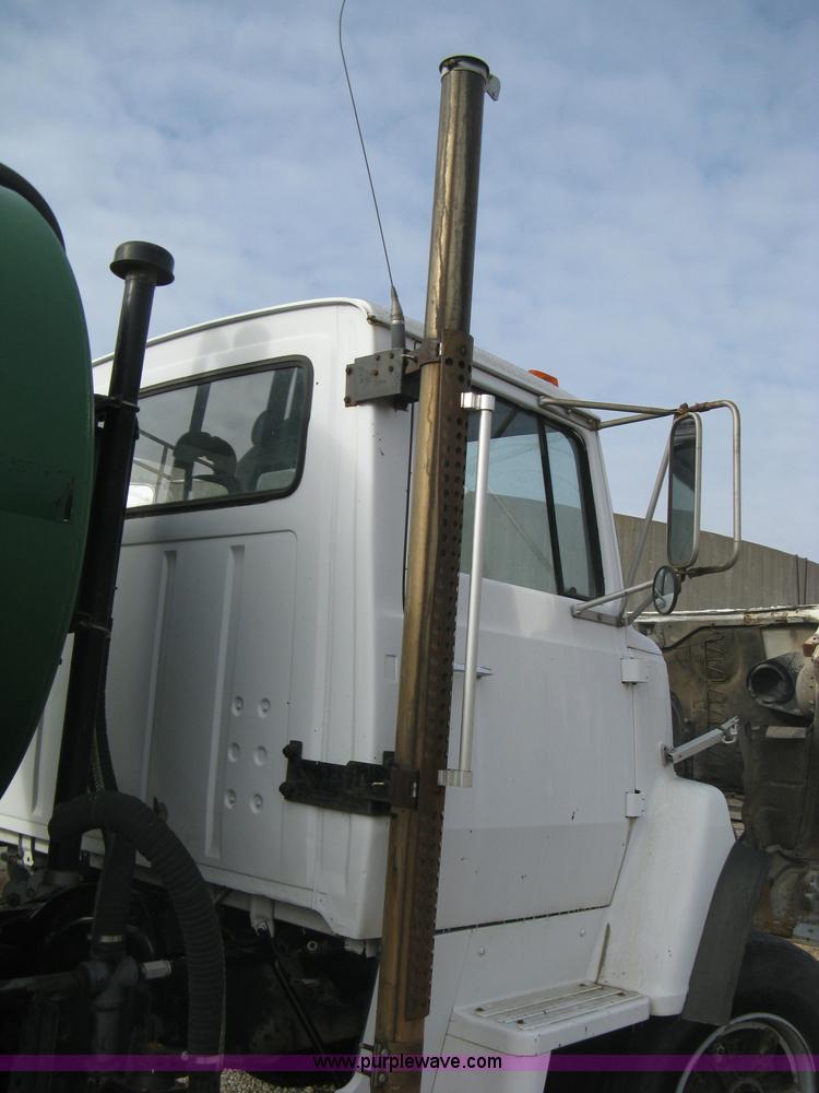 image for item B8458 1986 Ford 8000 sludge tanker truck