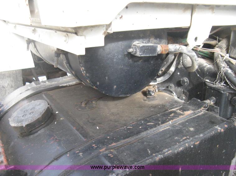 image for item B8458 1986 Ford 8000 sludge tanker truck