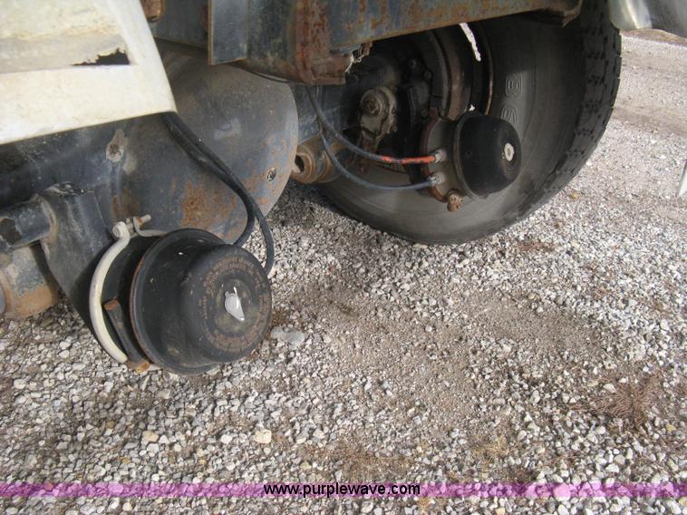 image for item B8458 1986 Ford 8000 sludge tanker truck