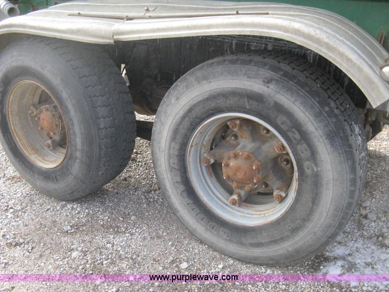 image for item B8458 1986 Ford 8000 sludge tanker truck