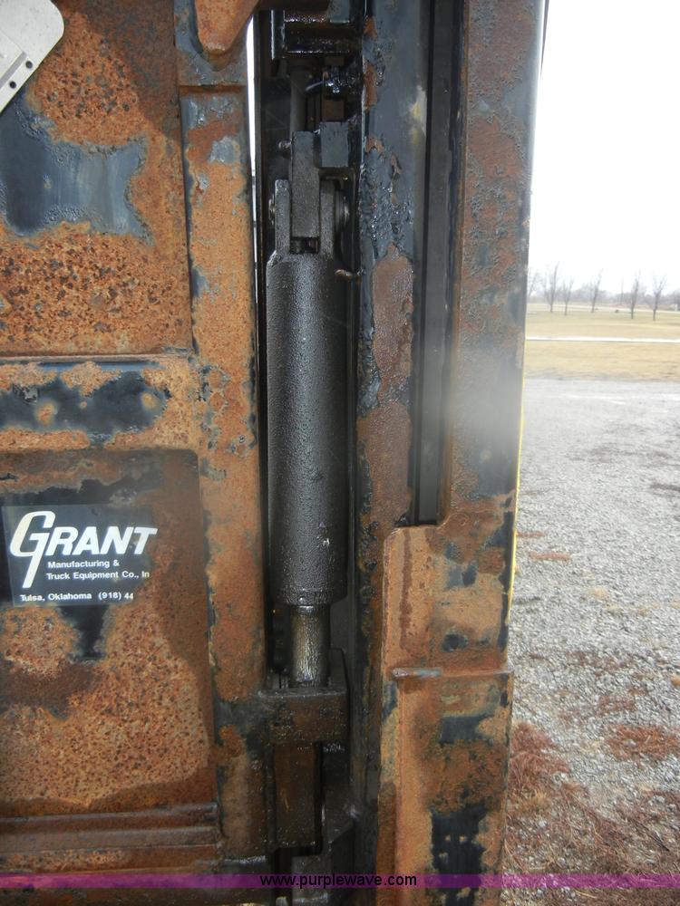 image for item D4561 2002 Freightliner FL70