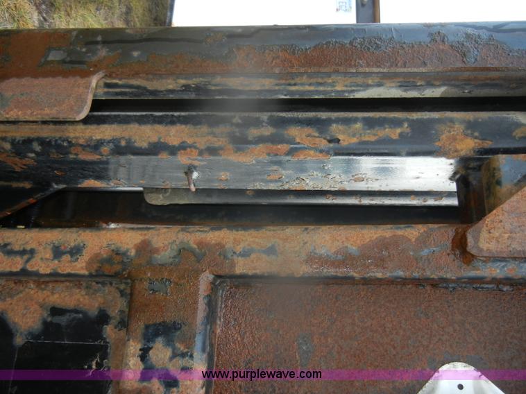 image for item D4561 2002 Freightliner FL70