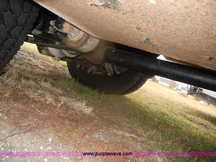 image for item D4561 2002 Freightliner FL70