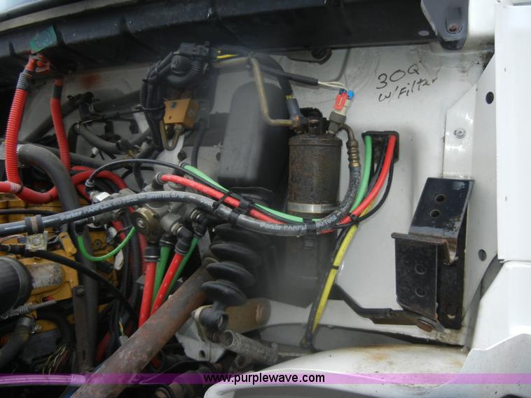 image for item D4561 2002 Freightliner FL70