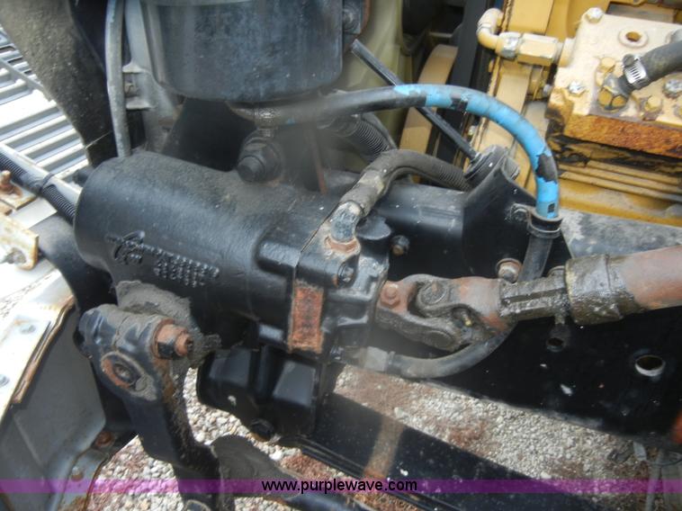 image for item D4561 2002 Freightliner FL70