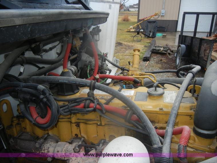 image for item D4561 2002 Freightliner FL70