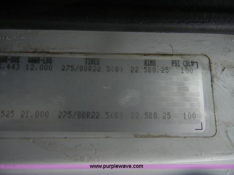 image for item D4561 2002 Freightliner FL70