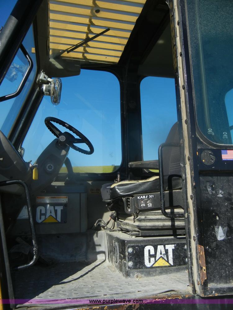 image for item D4583 1998 Caterpillar TH103 telehandler