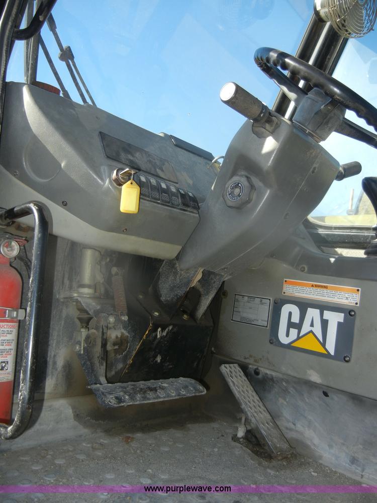 image for item D4583 1998 Caterpillar TH103 telehandler