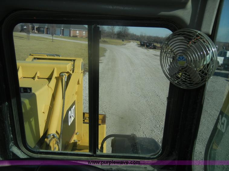 image for item D4583 1998 Caterpillar TH103 telehandler