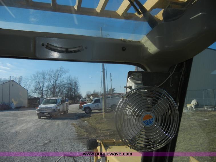 image for item D4583 1998 Caterpillar TH103 telehandler