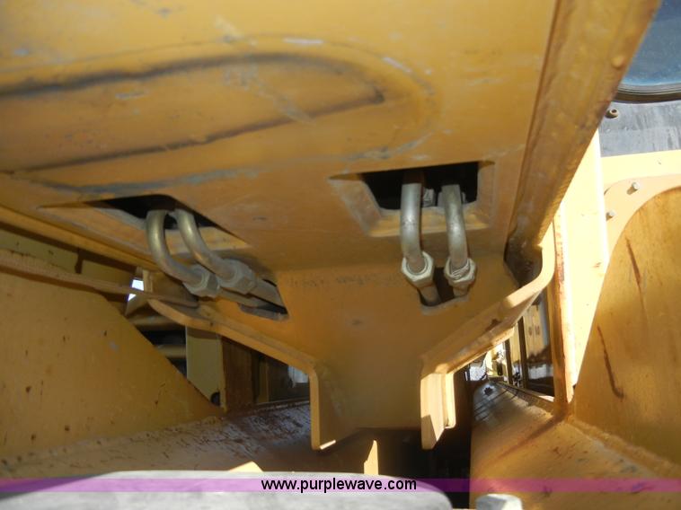image for item D4583 1998 Caterpillar TH103 telehandler