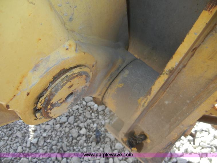 image for item D4583 1998 Caterpillar TH103 telehandler