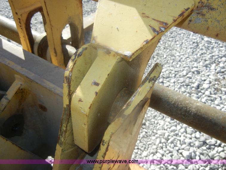 image for item D4583 1998 Caterpillar TH103 telehandler