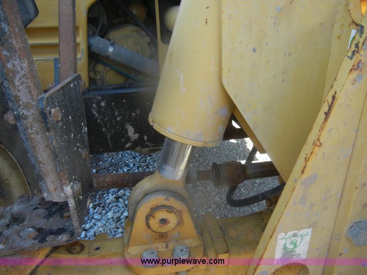 image for item D4583 1998 Caterpillar TH103 telehandler