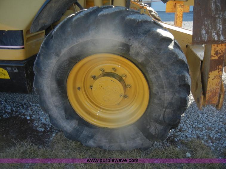 image for item D4583 1998 Caterpillar TH103 telehandler