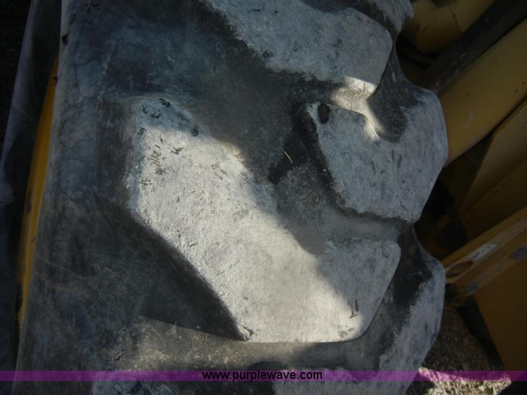 image for item D4583 1998 Caterpillar TH103 telehandler