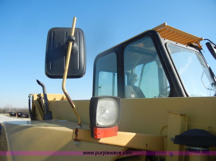 image for item D4583 1998 Caterpillar TH103 telehandler