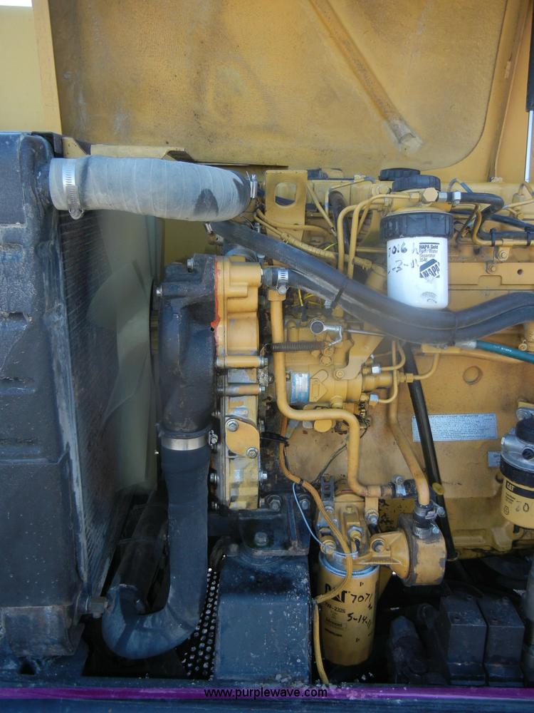 image for item D4583 1998 Caterpillar TH103 telehandler