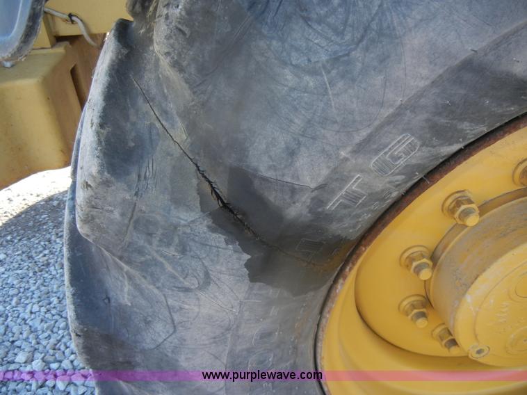 image for item D4583 1998 Caterpillar TH103 telehandler