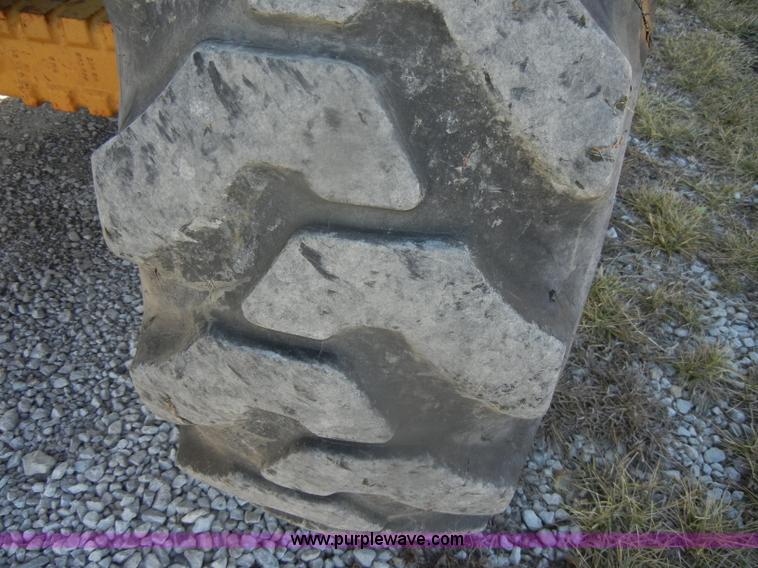 image for item D4583 1998 Caterpillar TH103 telehandler