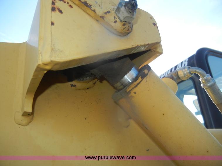 image for item D4583 1998 Caterpillar TH103 telehandler
