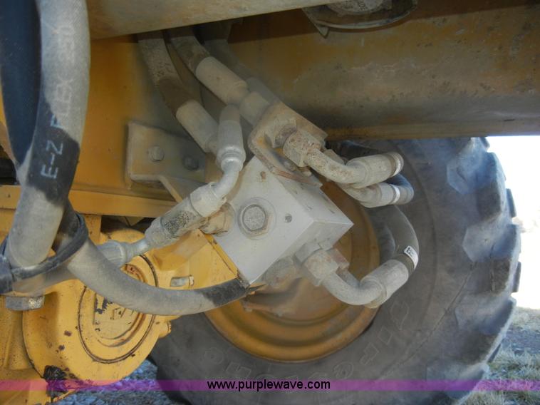 image for item D4583 1998 Caterpillar TH103 telehandler