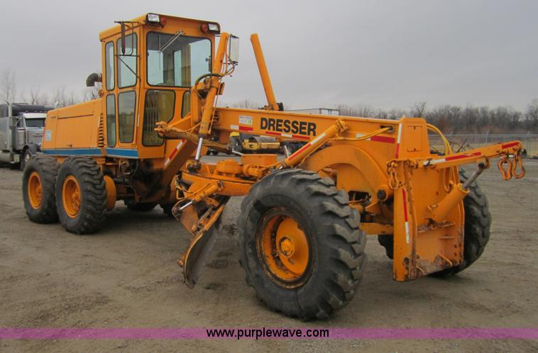 image for item D5760 1987 Dresser A500E motor grader