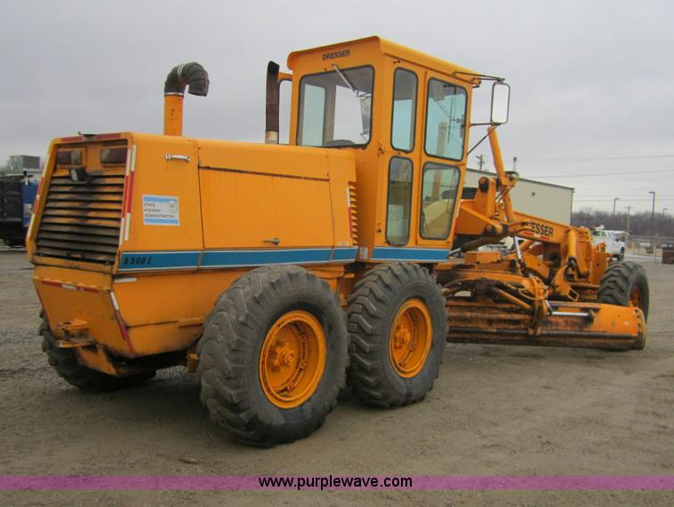 image for item D5760 1987 Dresser A500E motor grader
