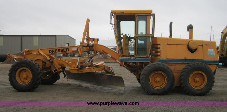 image for item D5760 1987 Dresser A500E motor grader