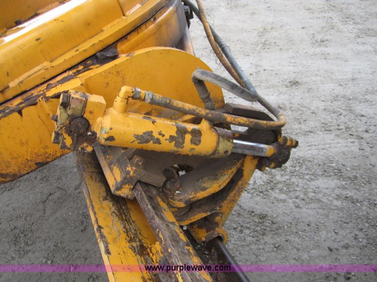 image for item D5760 1987 Dresser A500E motor grader