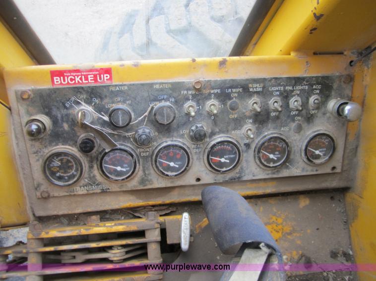 image for item D5760 1987 Dresser A500E motor grader