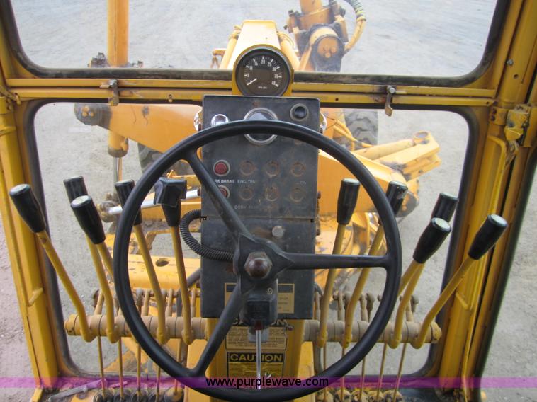 image for item D5760 1987 Dresser A500E motor grader