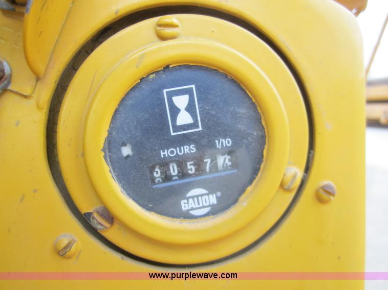 image for item D5760 1987 Dresser A500E motor grader