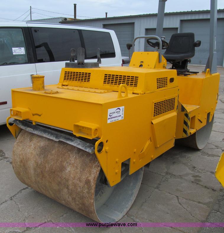 image for item D7062 Case W252 Vibromax dual drum vibratory roller