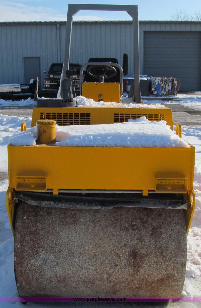 image for item D7062 Case W252 Vibromax dual drum vibratory roller