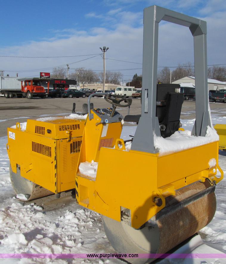 image for item D7062 Case W252 Vibromax dual drum vibratory roller